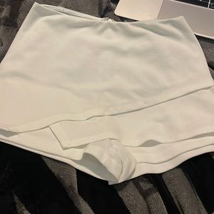White skort, size small